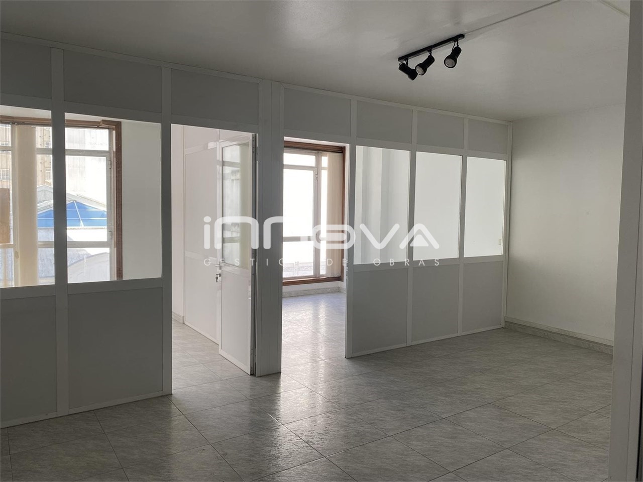 Foto 11 Alquiler de oficina