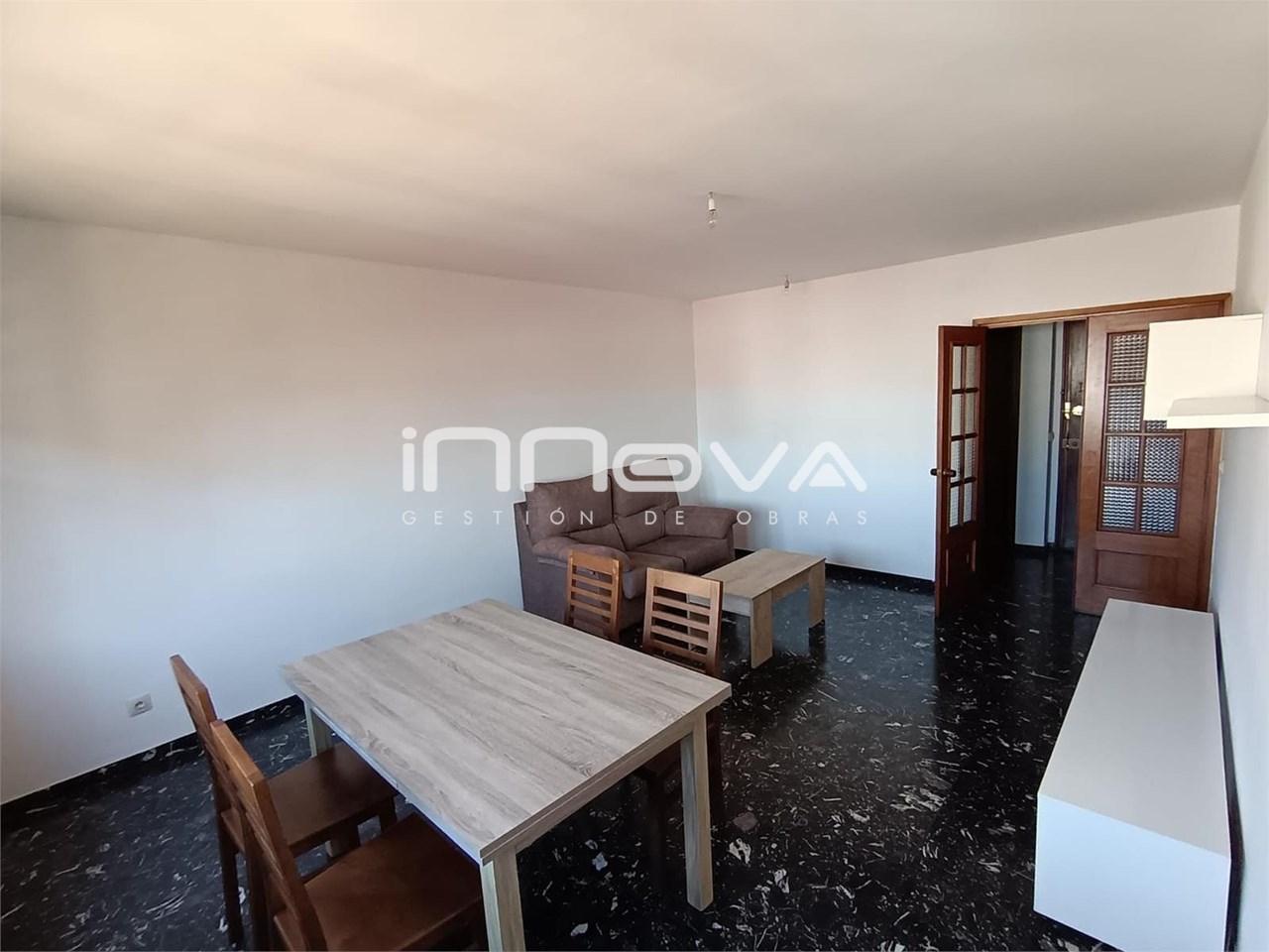 Foto 3 Ampilo Piso en alquiler en Av. Loureiro Crespo