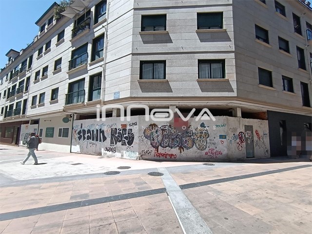 BAJO EN ALQUILER Zona Gorgullon - Pontevedra