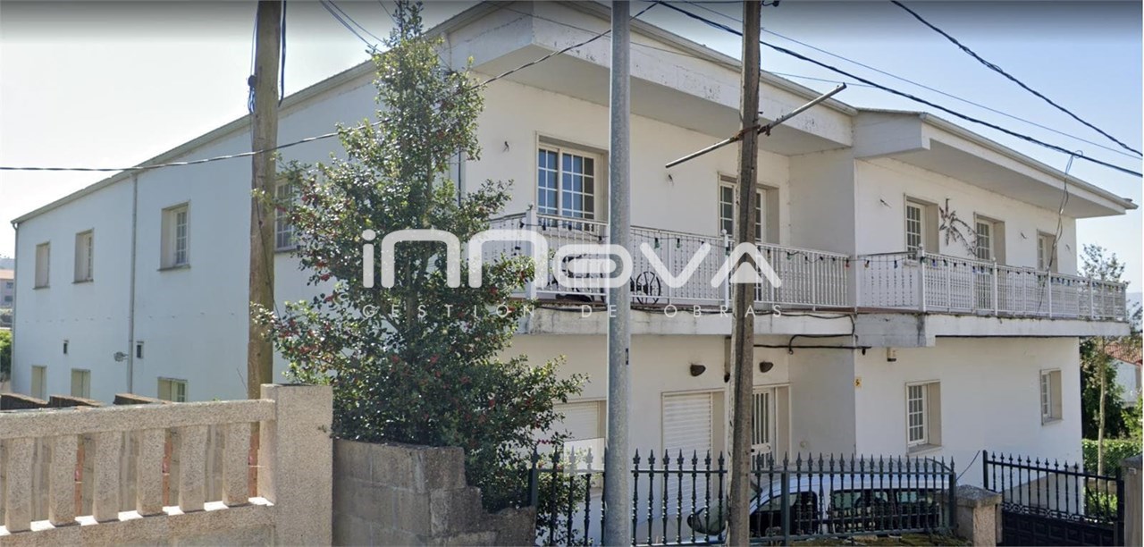 Foto 3 GRAN COMPLEJO DE NAVE + EDIFICACIÓN EN MOURENTE