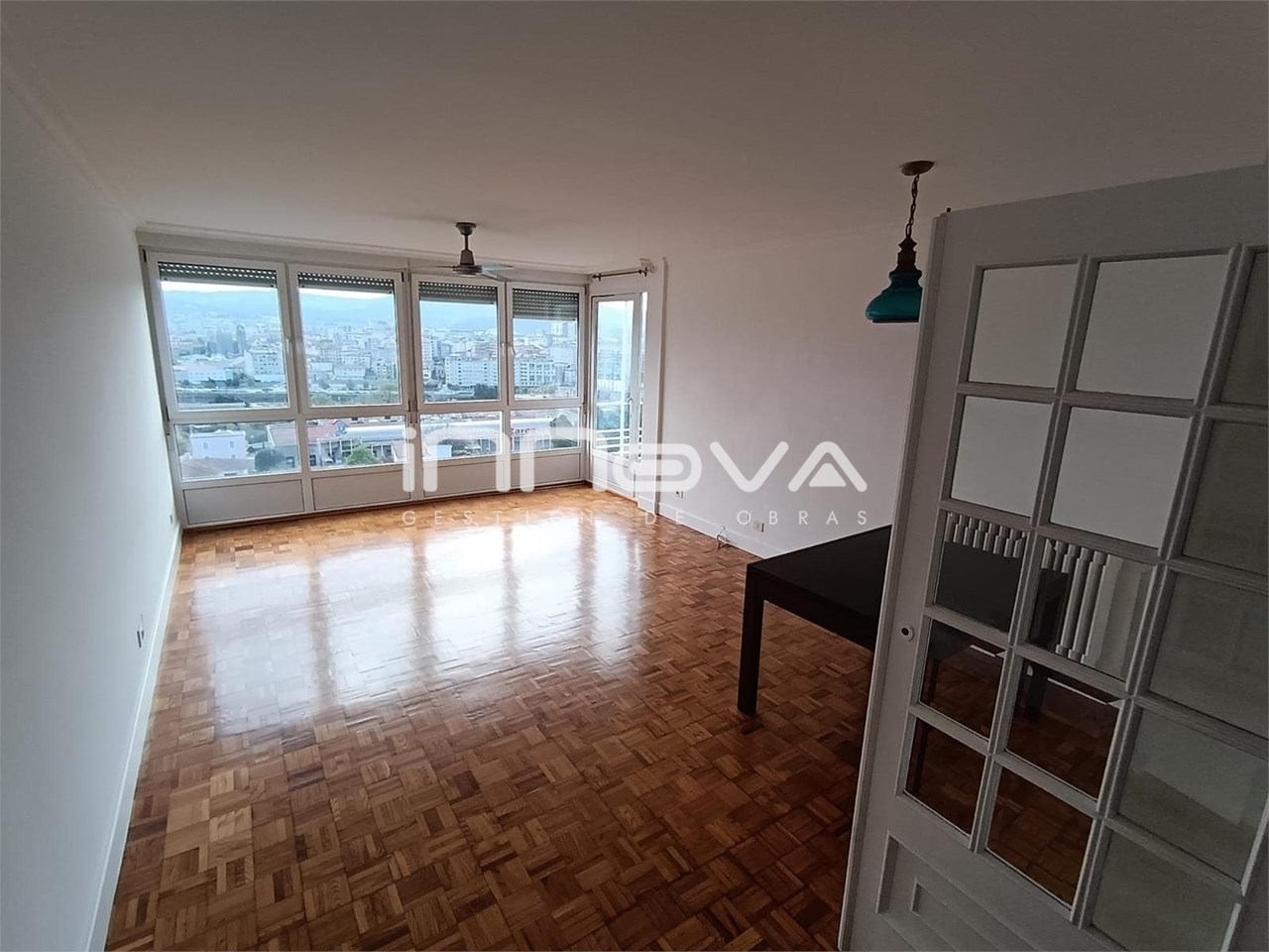 Foto 1 Piso en alquiler en Plaza Riestra, A Caeira - Poio